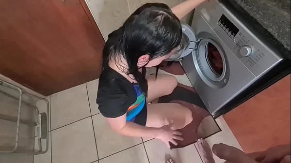 Pissing on my girlfriend while she is doing laundry