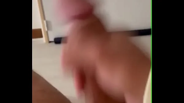 Belle éjaculation de ma grosse bite arabe circoncise pour bien commencer la journée devant les yeux de ma belle-mère / Nice cumshot from my big circumcised Arab cock to start the day right in front of my mother-in-law's eyes