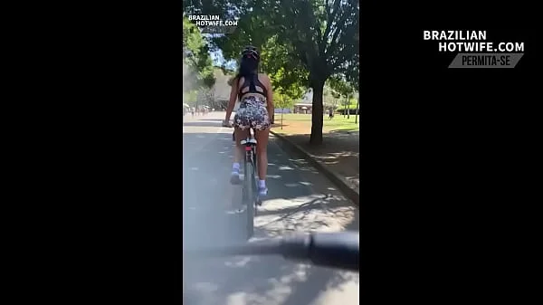 DANDO UMA VOLTA DE BICICLETA PARQUE IBIRAPUERA COM SHORT TODO SOCADO