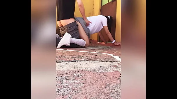 ALUMNOS de la TÉCNICA Teniendo SEXO en el Receso del Colegio Mientras la Directora Habla en el Micrófono !