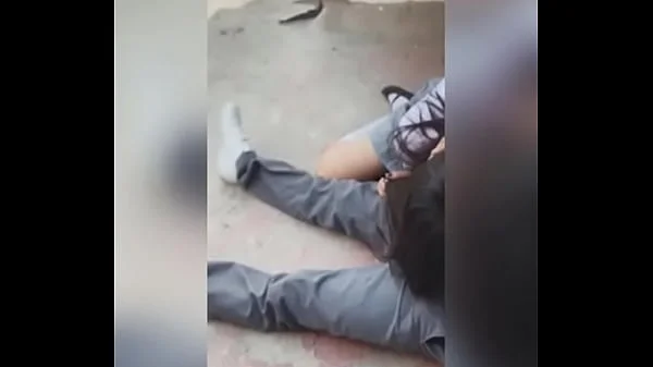 Estudiantes de la Técnica no se Aguantaron las Ganas en el Patio! Buena Chupada de una NENA COLEGIALA en ESCUELA de México! Amateur Publico! (Segunda Parte)